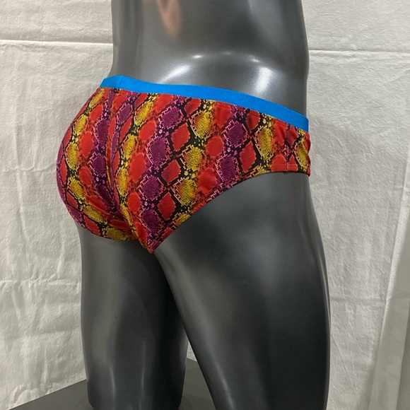 Men’s snakeskin print swimwear - Picture 5 of 7